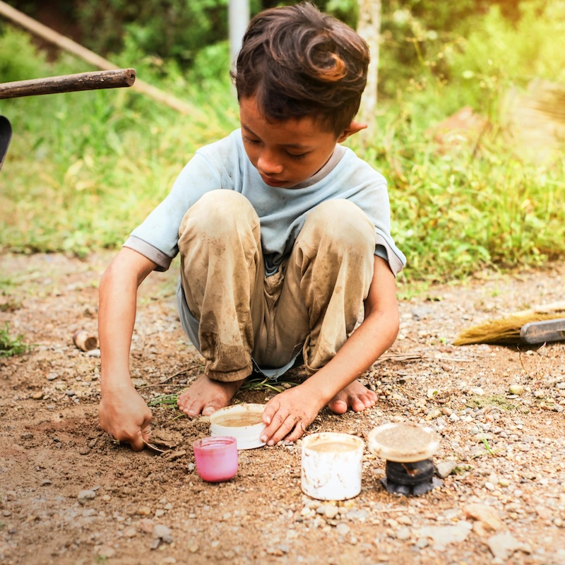 Outdoor play myopia